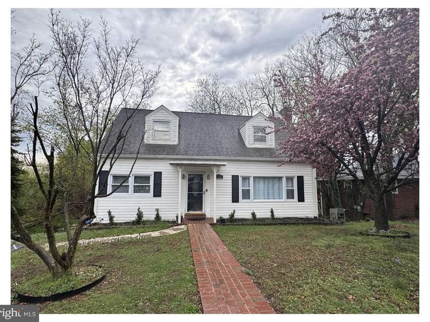 305 Cedar Ridge Drive, Oxon Hill, MD 20745 Main Photo