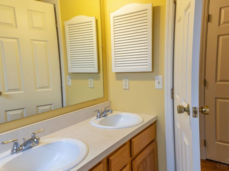5591 Williamsburg Way, Fairfield, OH 45014 Photo 16