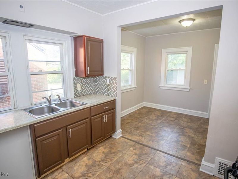 3859 E 154th Street, Cleveland, OH 44128 Photo 14