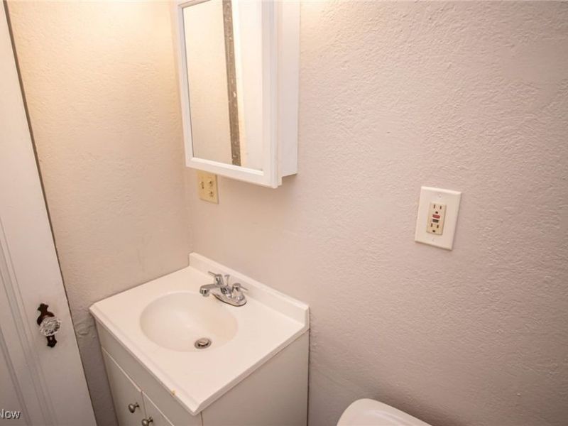 3859 E 154th Street, Cleveland, OH 44128 Photo 8