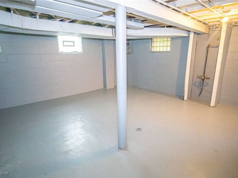 3859 E 154th Street, Cleveland, OH 44128 Photo 9