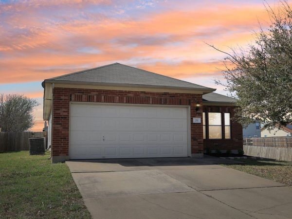 211 Almquist ST, Hutto, TX 78634