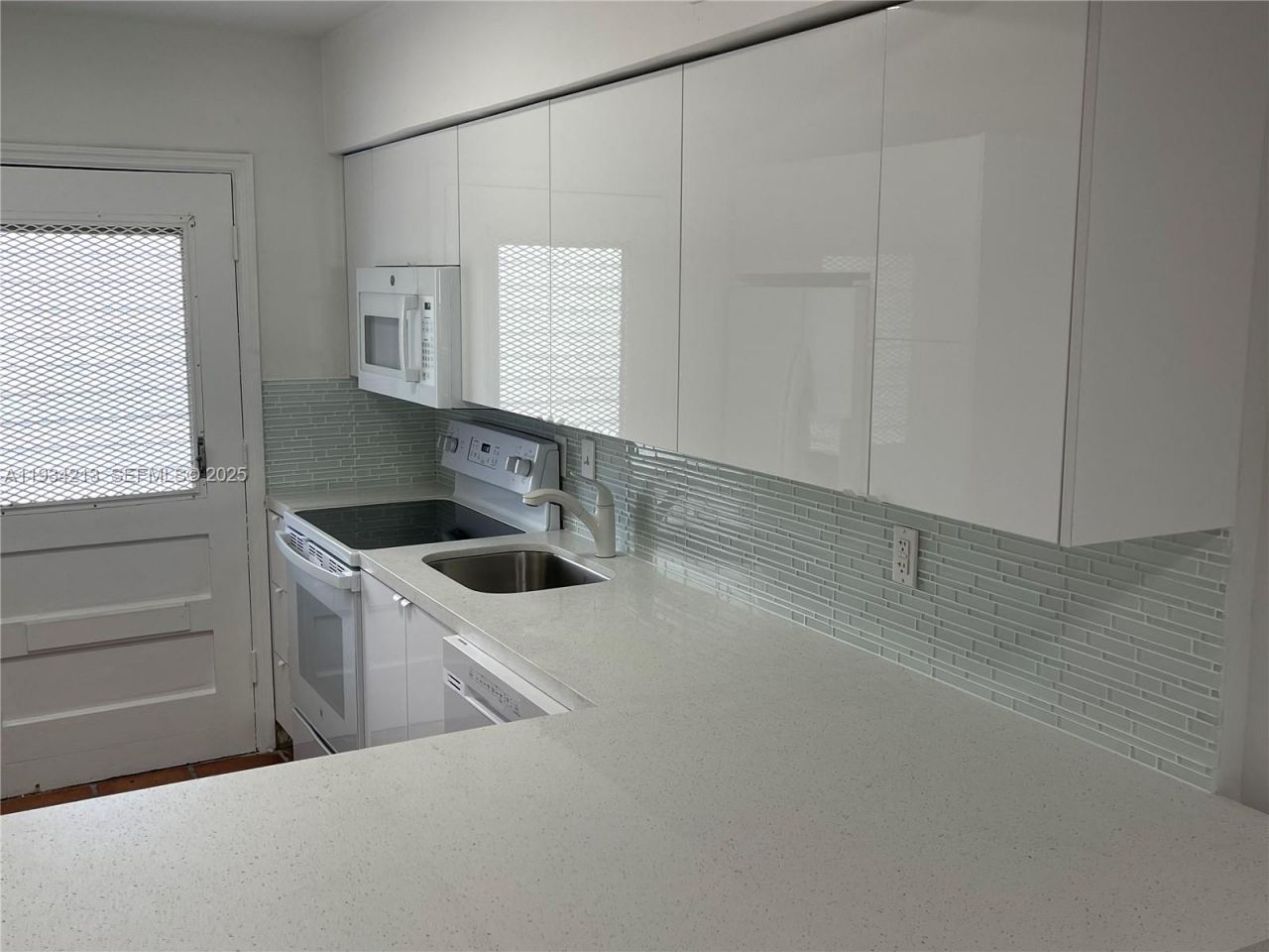 251 Galen Dr, Unit 306E, Key Biscayne, FL 33149 Photo