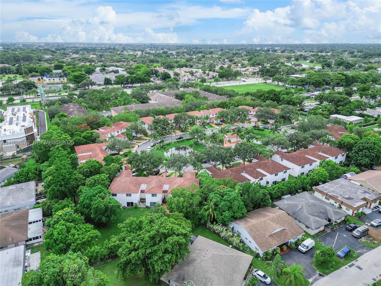 7659 Tamarac Island Circle, Tamarac, FL 33321 Photo