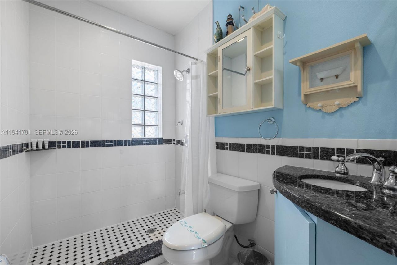 1908 N Ocean Dr , Unit 13A, Hollywood, FL 33019 Photo