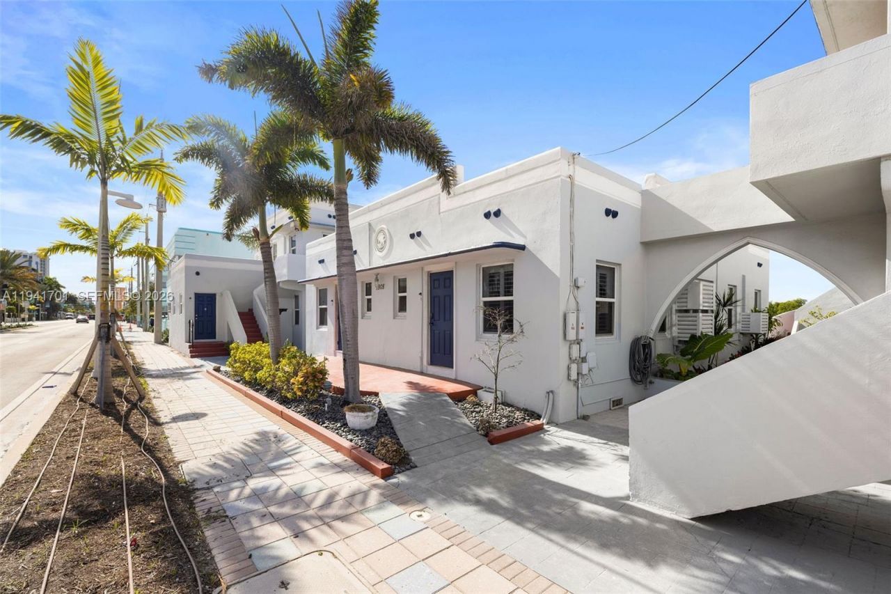 1908 N Ocean Dr , Unit 13A, Hollywood, FL 33019 Photo