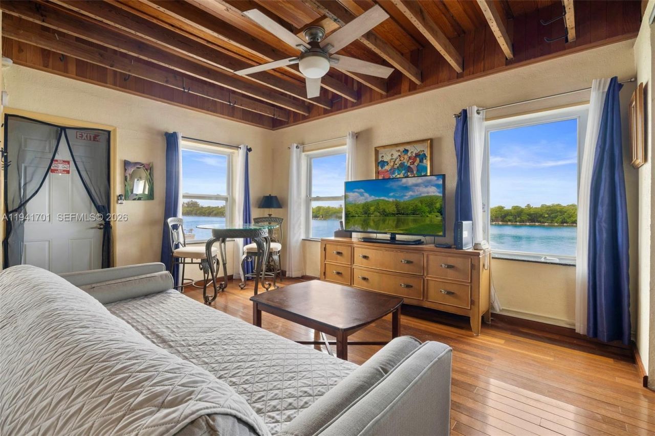 1908 N Ocean Dr , Unit 13A, Hollywood, FL 33019 Photo