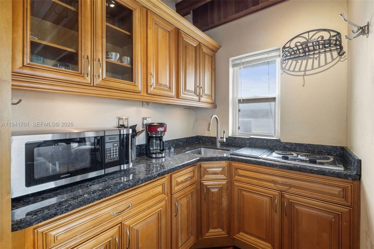 1908 N Ocean Dr , Unit 13A, Hollywood, FL 33019 Photo