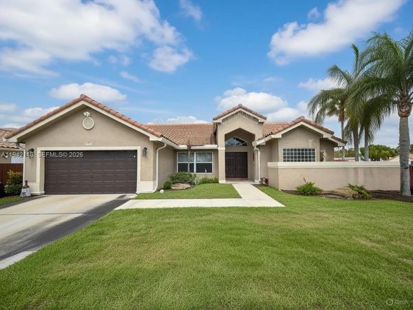 12585 SW 9th Pl, Davie, FL 33325