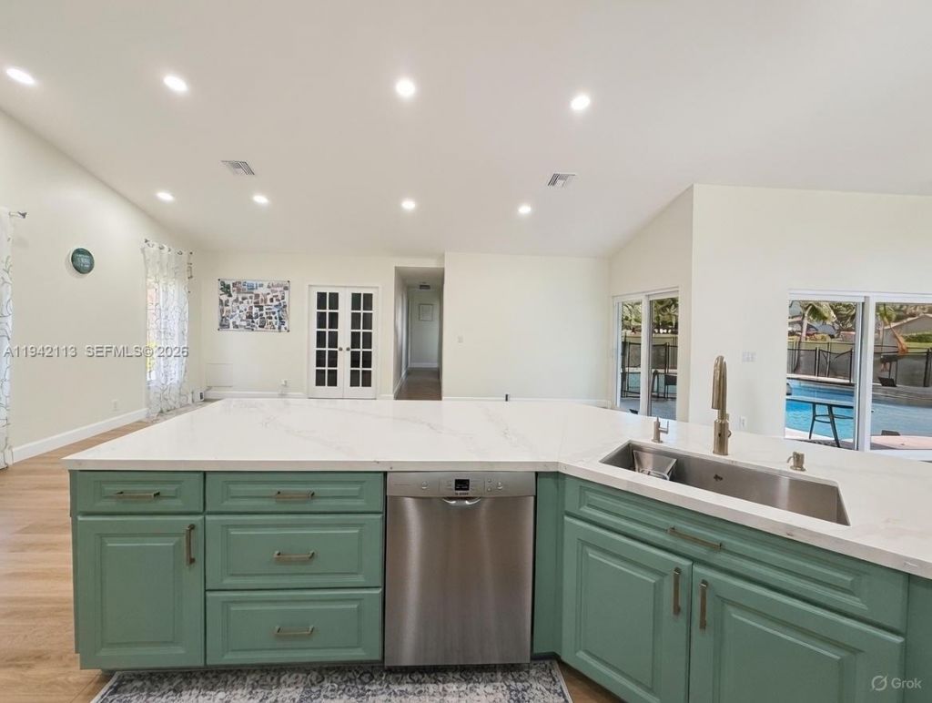 12585 SW 9th Pl, Davie, FL 33325 Photo