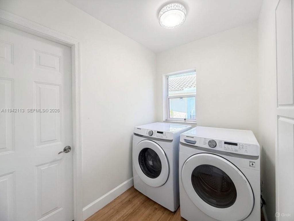 12585 SW 9th Pl, Davie, FL 33325 Photo