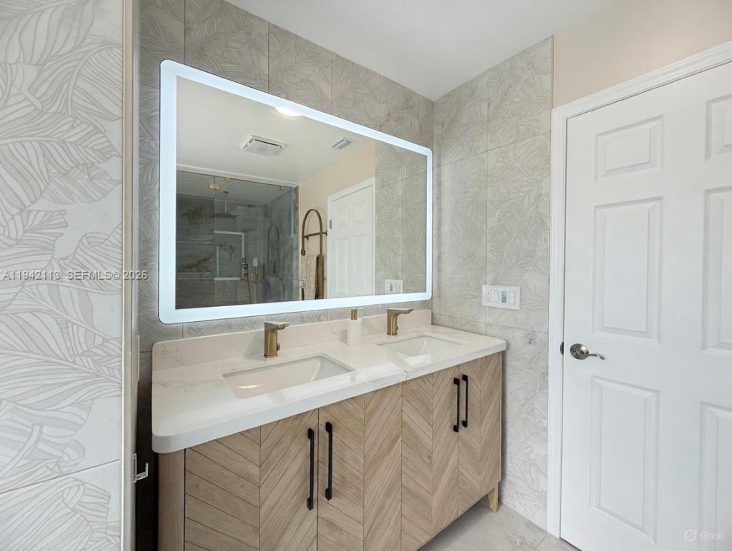 12585 SW 9th Pl, Davie, FL 33325 Photo