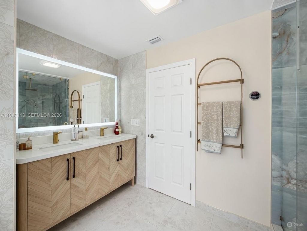 12585 SW 9th Pl, Davie, FL 33325 Photo