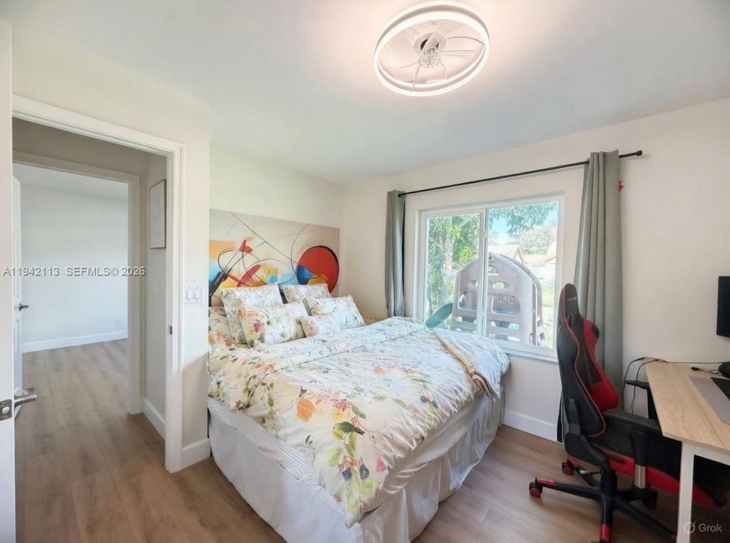 12585 SW 9th Pl, Davie, FL 33325 Photo