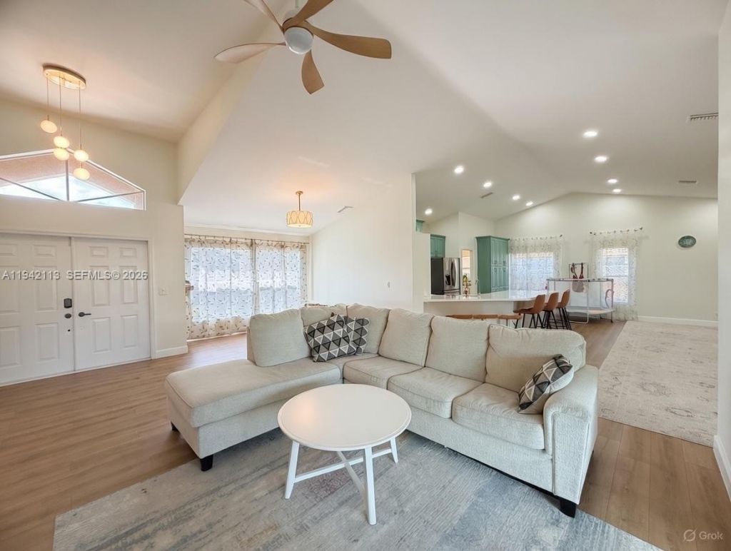 12585 SW 9th Pl, Davie, FL 33325 Photo