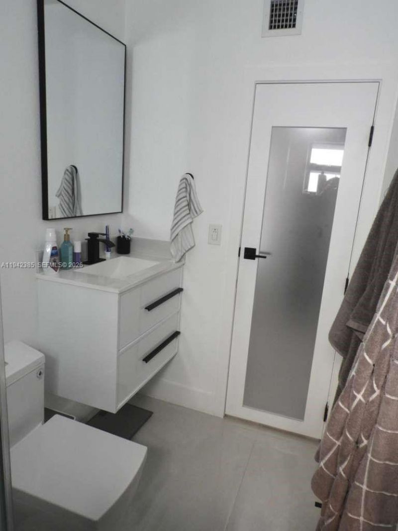 1220 NW 125th St , North Miami, FL 33167 Photo