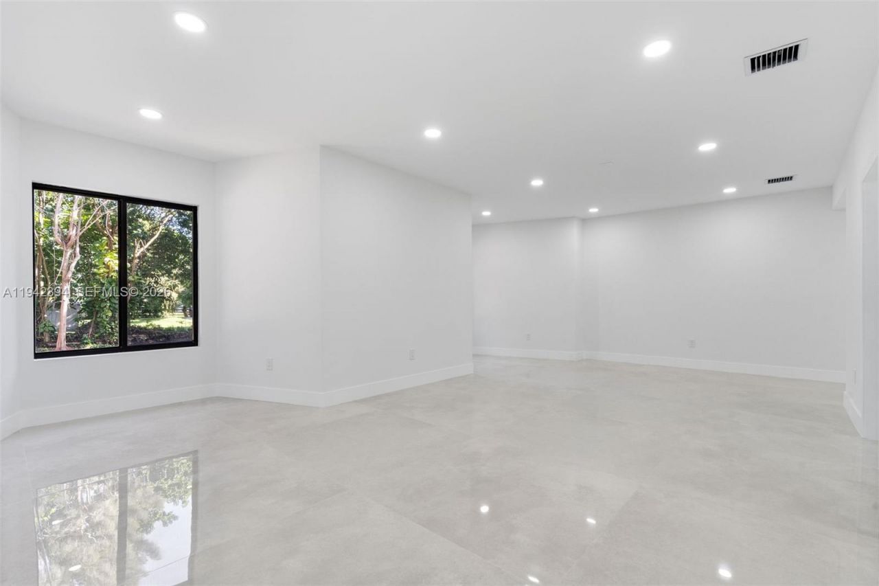 4800 SW 61st Ave, Davie, FL 33314 Photo