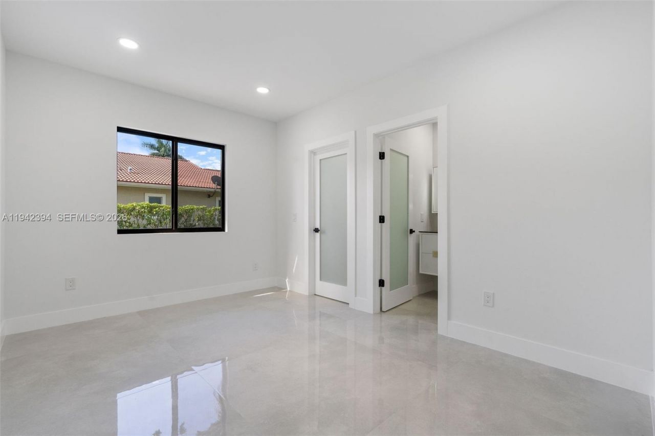 4800 SW 61st Ave, Davie, FL 33314 Photo