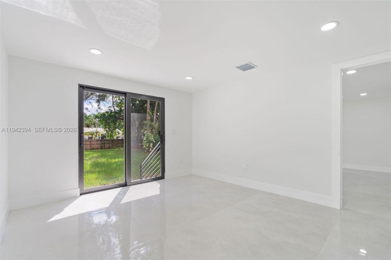 4800 SW 61st Ave, Davie, FL 33314 Photo