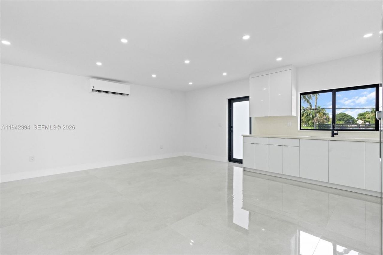 4800 SW 61st Ave, Davie, FL 33314 Photo