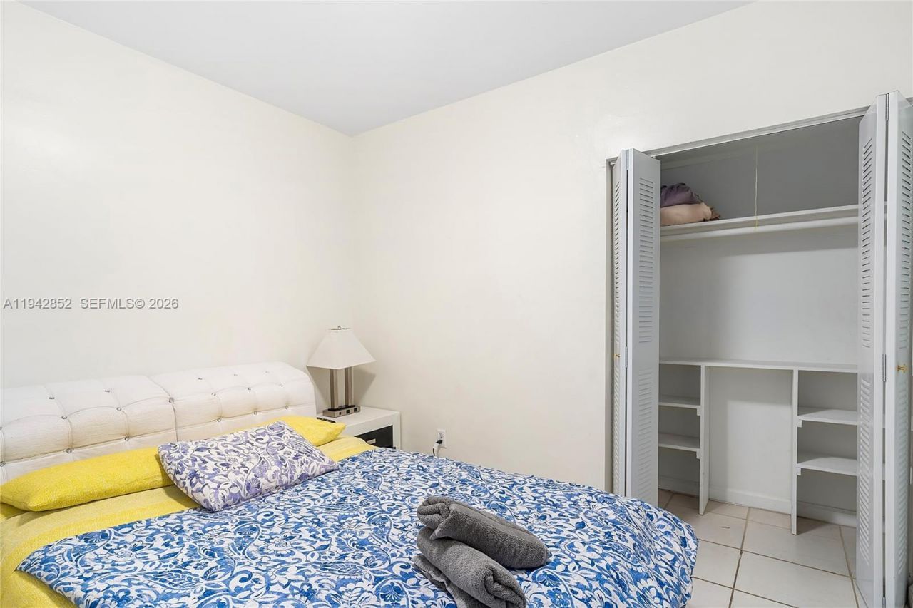 13521 NE 1st Ave , Miami, FL 33161 Photo