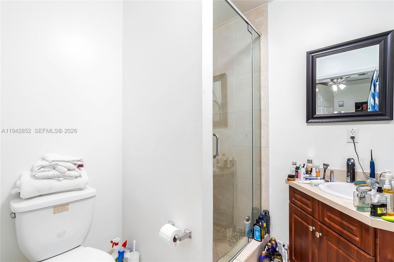 13521 NE 1st Ave , Miami, FL 33161 Photo