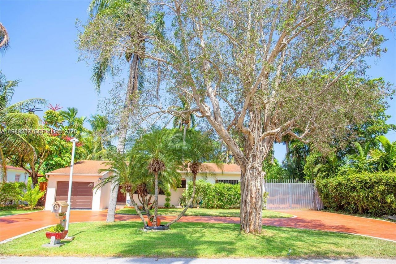 13521 NE 1st Ave , Miami, FL 33161 Photo