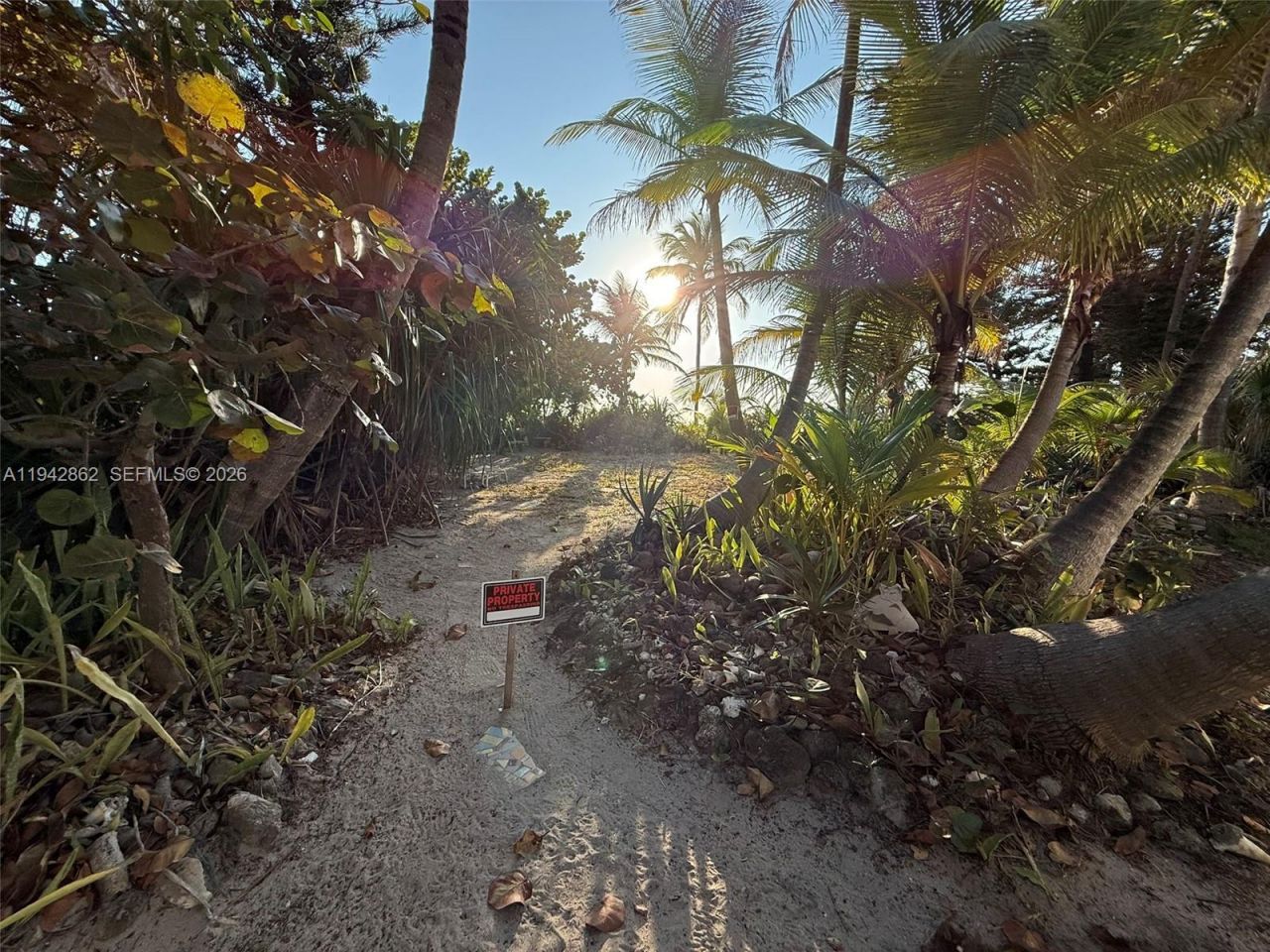 5784 N Surf Rd, Hollywood, FL 33019 Photo