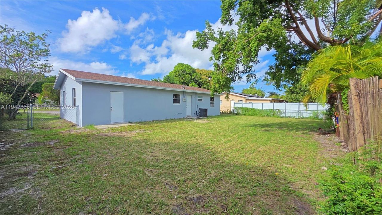 1700 N Cypress Rd , Pompano Beach, FL 33060 Photo