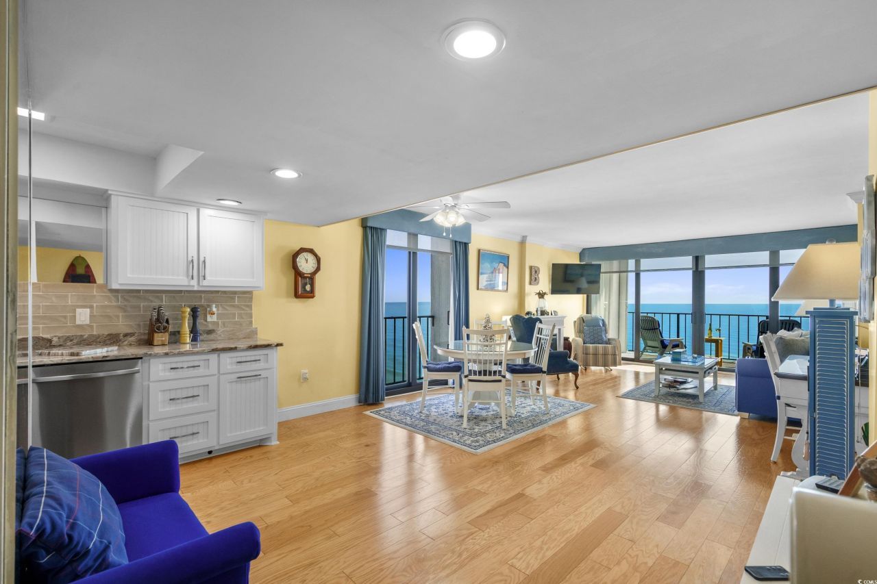 10100 Beach Club Dr. Photo 6