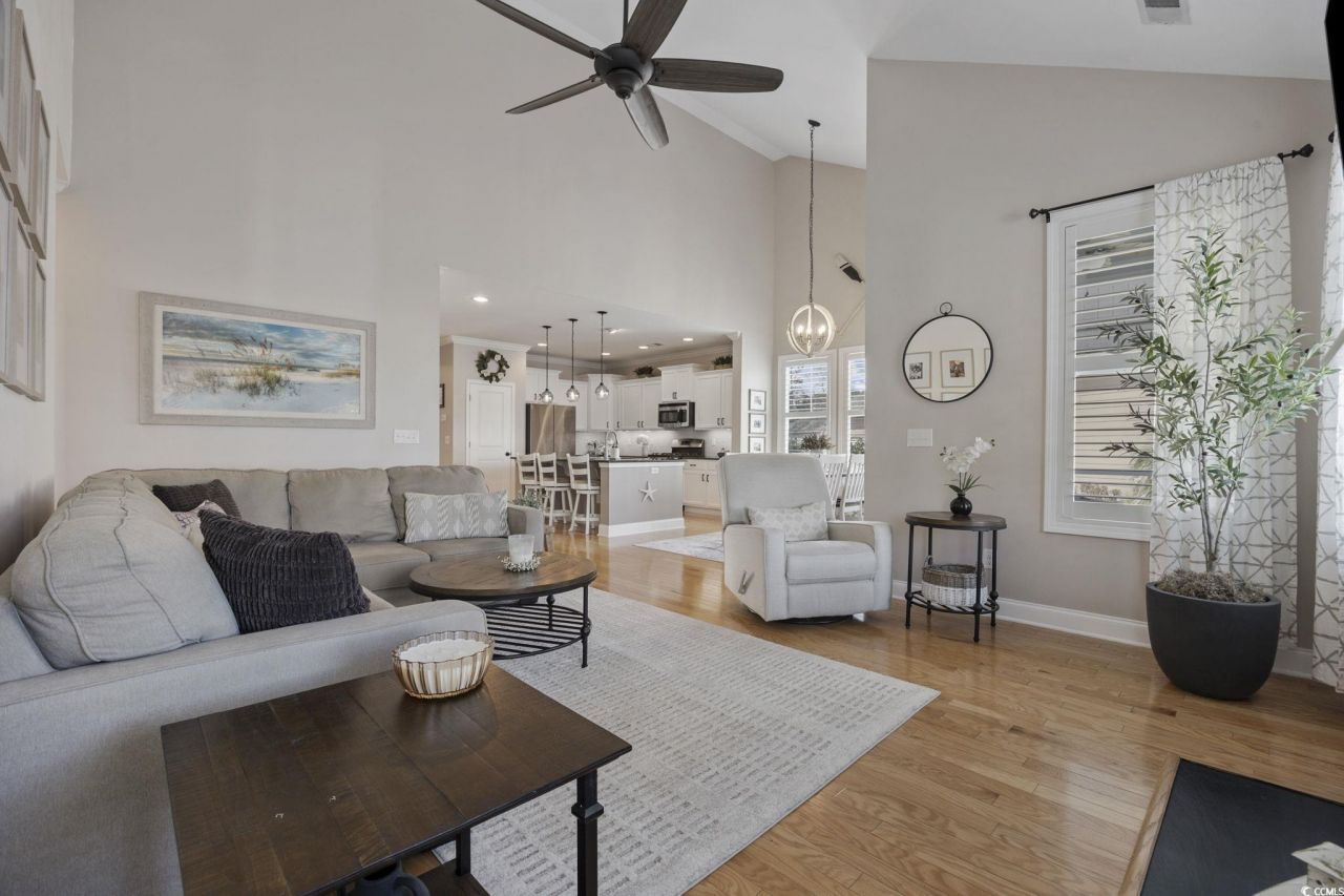 147 Hyacinth Loop Photo 12