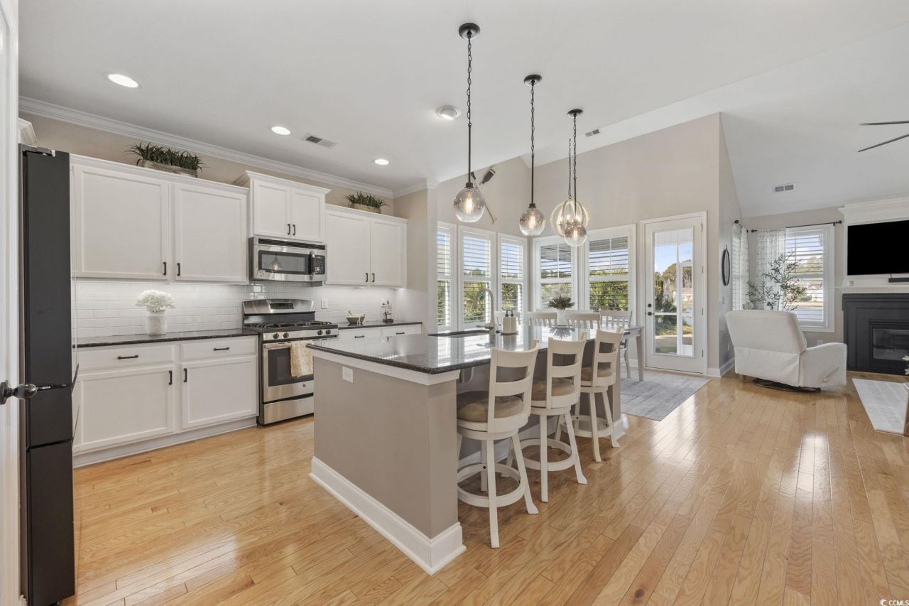 147 Hyacinth Loop Photo 5