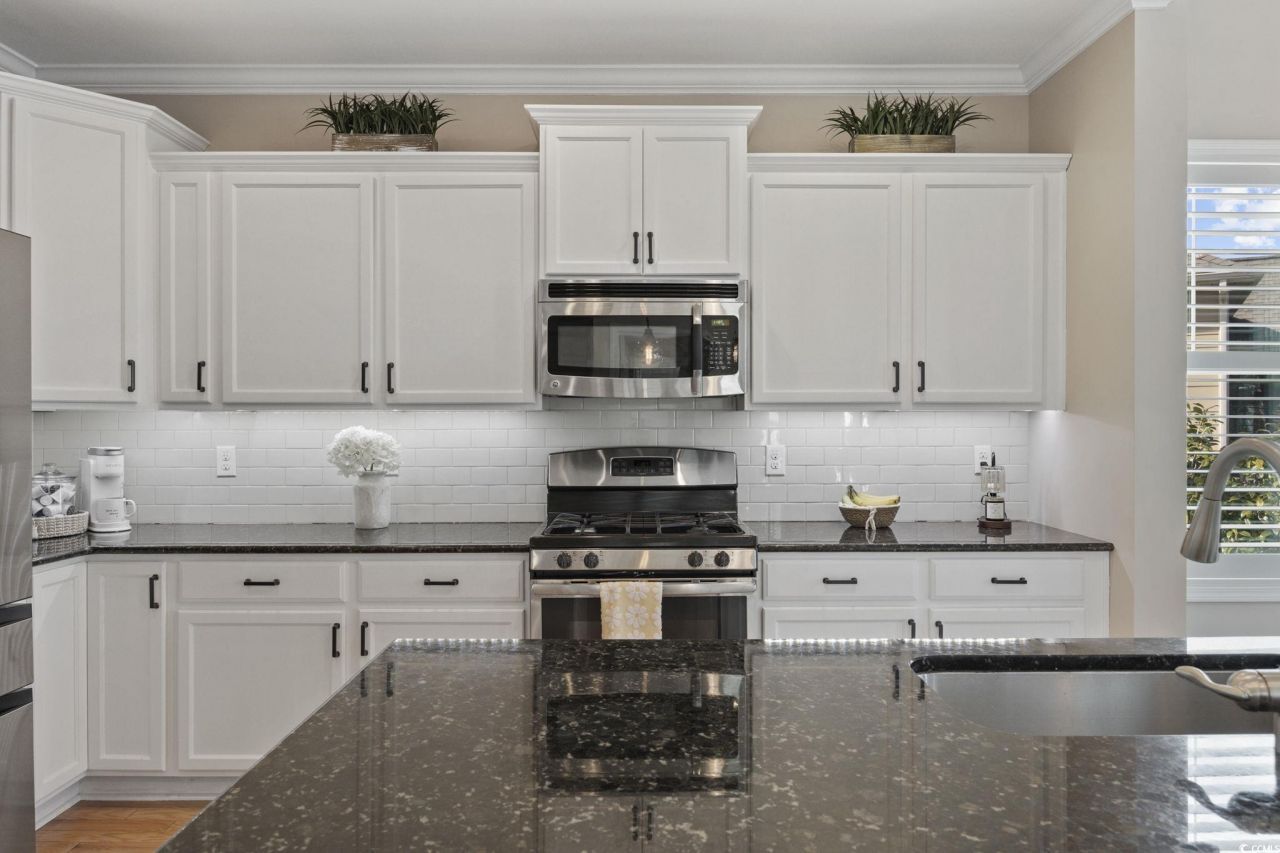 147 Hyacinth Loop Photo 6