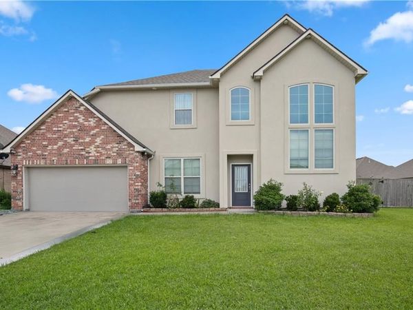 504 LAKESHORE VILLAGE Lane, Slidell, LA 70461