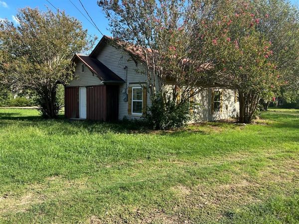 418 E Dewey Street, Malakoff, TX 75148