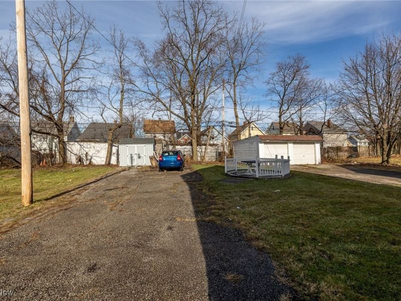 13509 Svec Avenue, Cleveland, OH 44120 Photo 2
