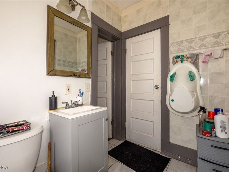 13509 Svec Avenue, Cleveland, OH 44120 Photo 32