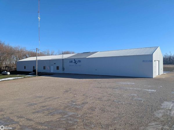 1808 4th Ave NE, Belmond, IA 50421