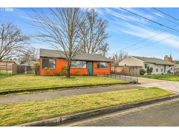 925 WINCHESTER AVE, Medford, OR 97501