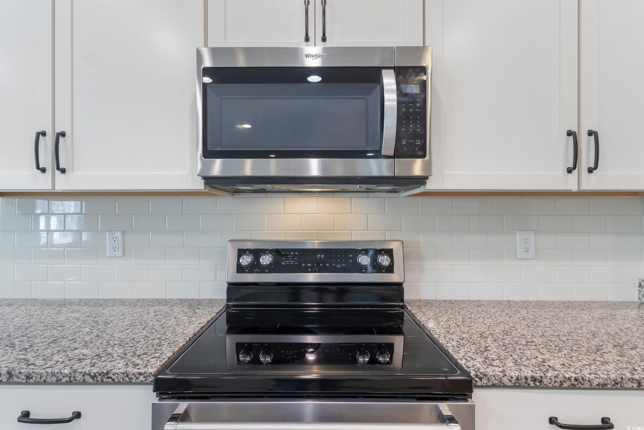 597 Heritage Downs Dr. Photo 26