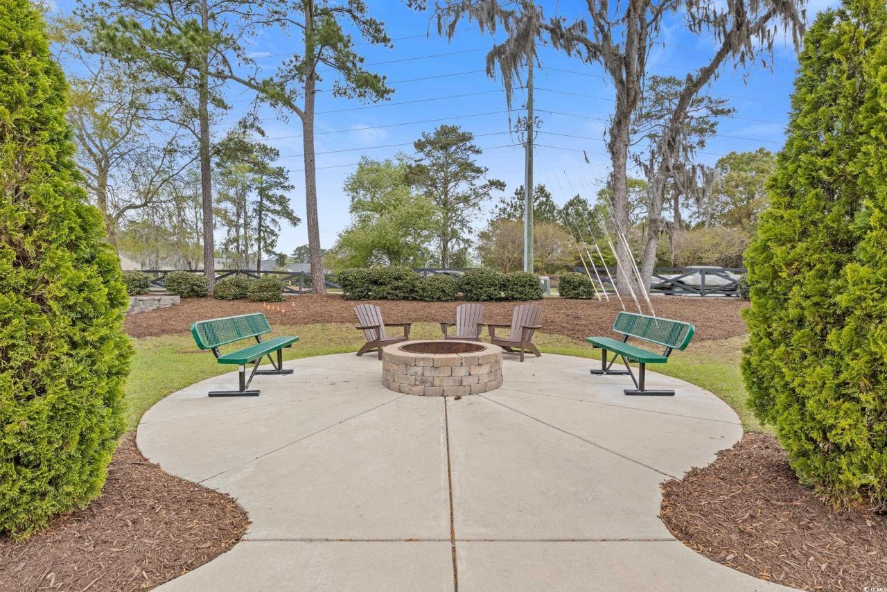 597 Heritage Downs Dr. Photo 8