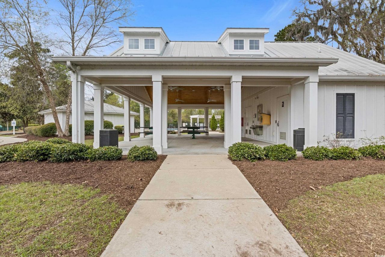 597 Heritage Downs Dr. Photo 9