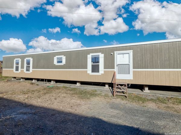 138 Senisa Drive, Uvalde, TX 78801
