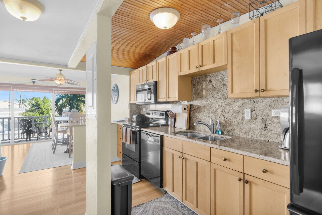 668 & 670 89th Street Ocean, Marathon, FL 33050 Photo