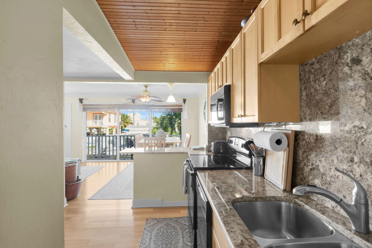 668 & 670 89th Street Ocean, Marathon, FL 33050 Photo