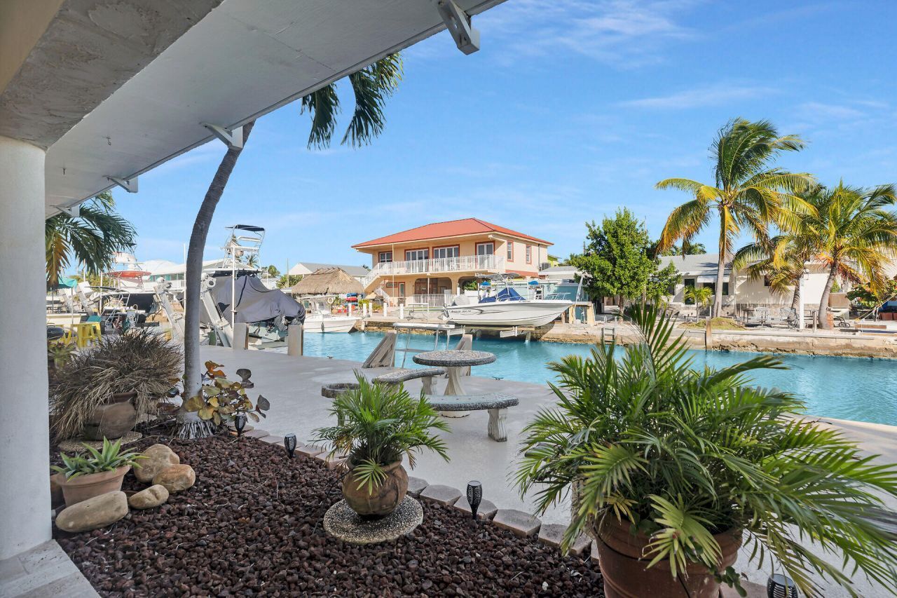 668 & 670 89th Street Ocean, Marathon, FL 33050 Photo