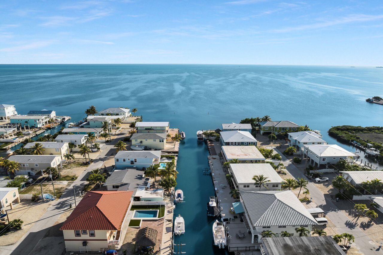 668 & 670 89th Street Ocean, Marathon, FL 33050 Photo