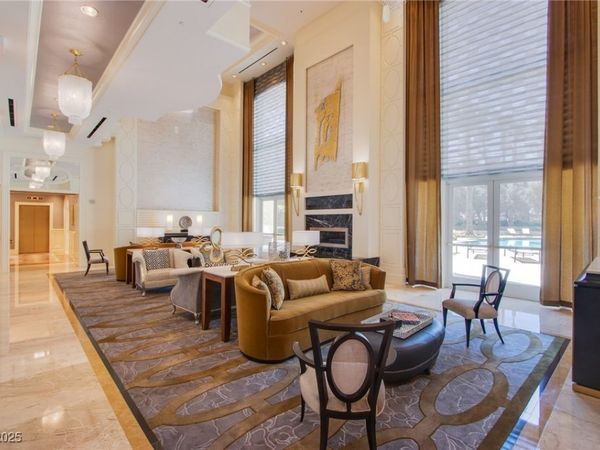 2877 Paradise Road , Unit 105, Las Vegas, NV 89109