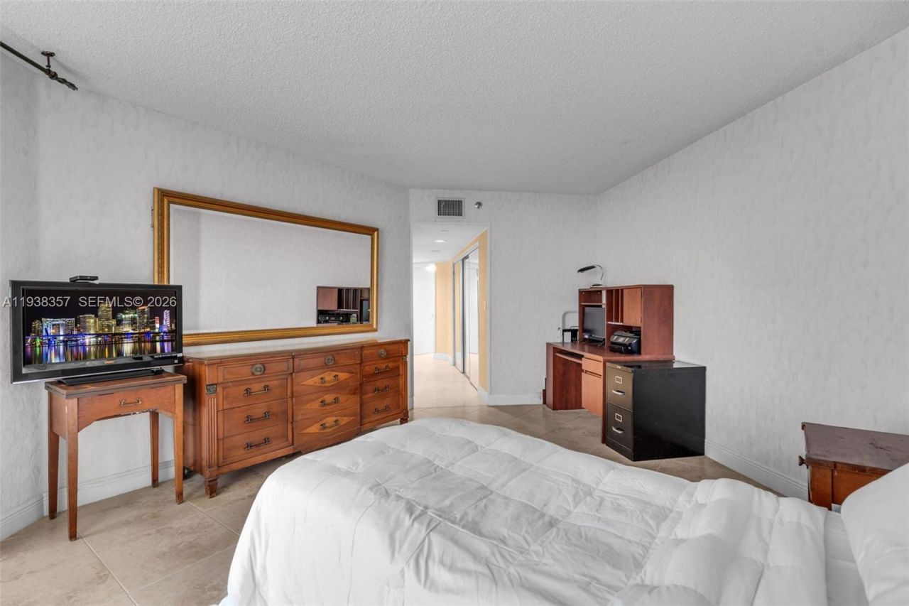 16485 Collins Ave, Unit 2235, Sunny Isles Beach, FL 33160 Photo