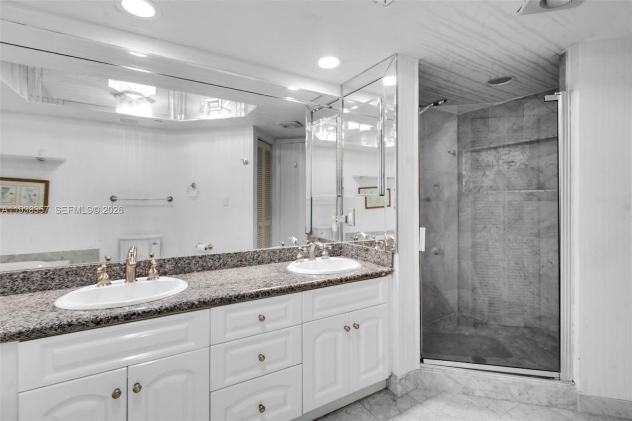 16485 Collins Ave, Unit 2235, Sunny Isles Beach, FL 33160 Photo